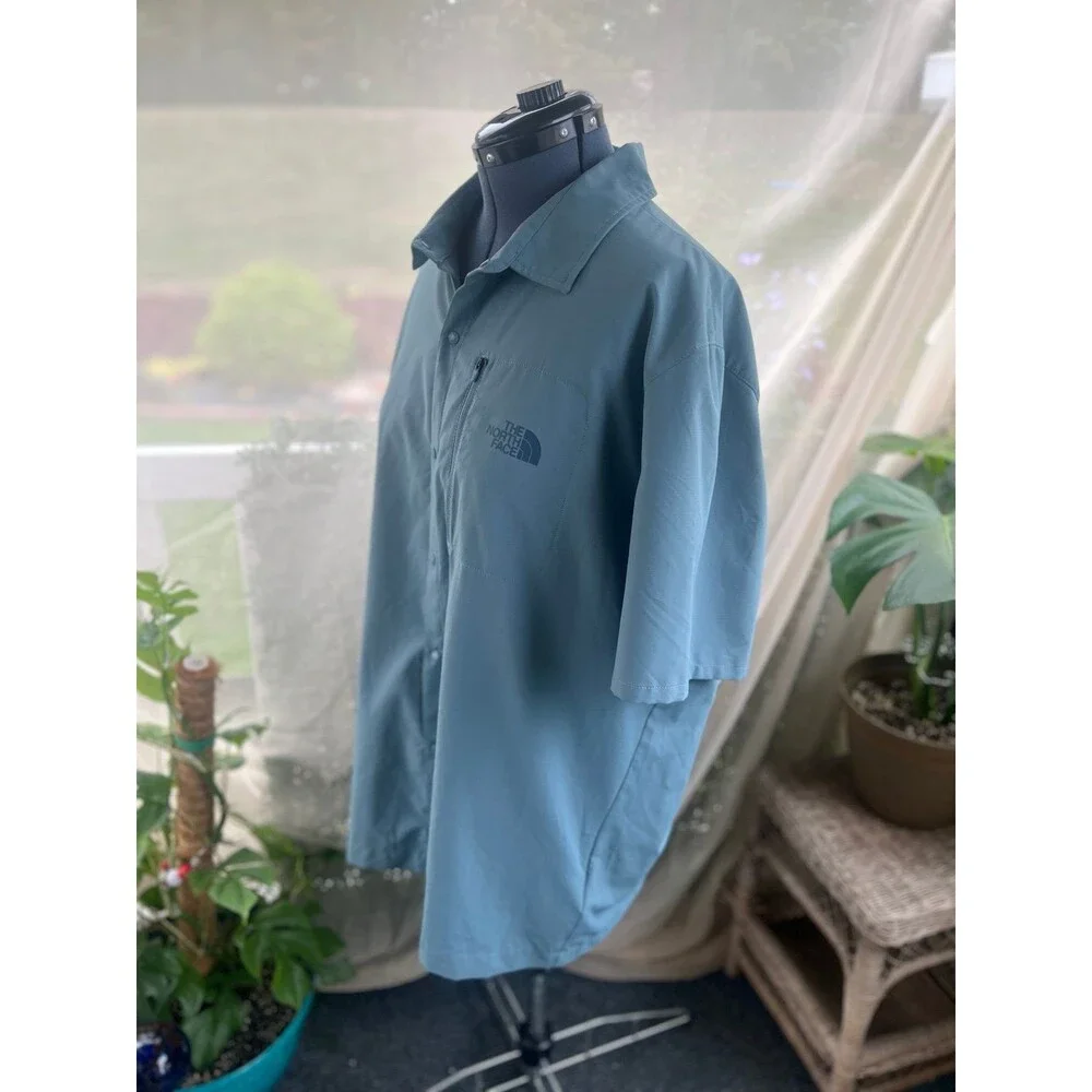 The North Face Lightweight Button Down Short Sleeved Shirt